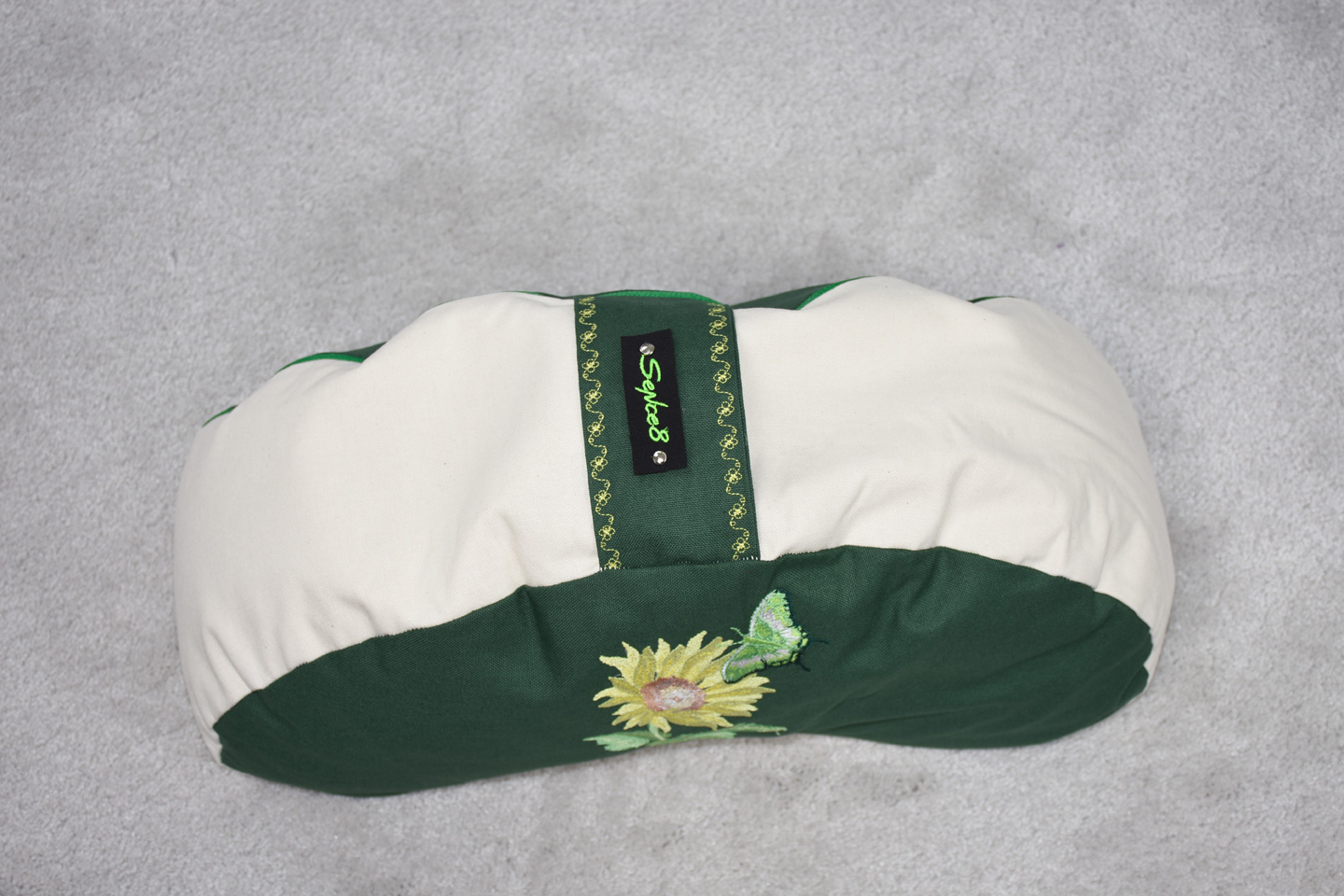 Artikel: mm2213 – Motiv: Sonnenblume / Form: Moon / Farbe: grün, creme / Material: 100% Baumwolle, Canvas